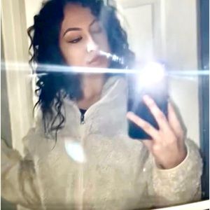 Meet your Posher, Ana